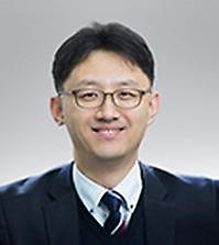 Lee, Yeong Hwan